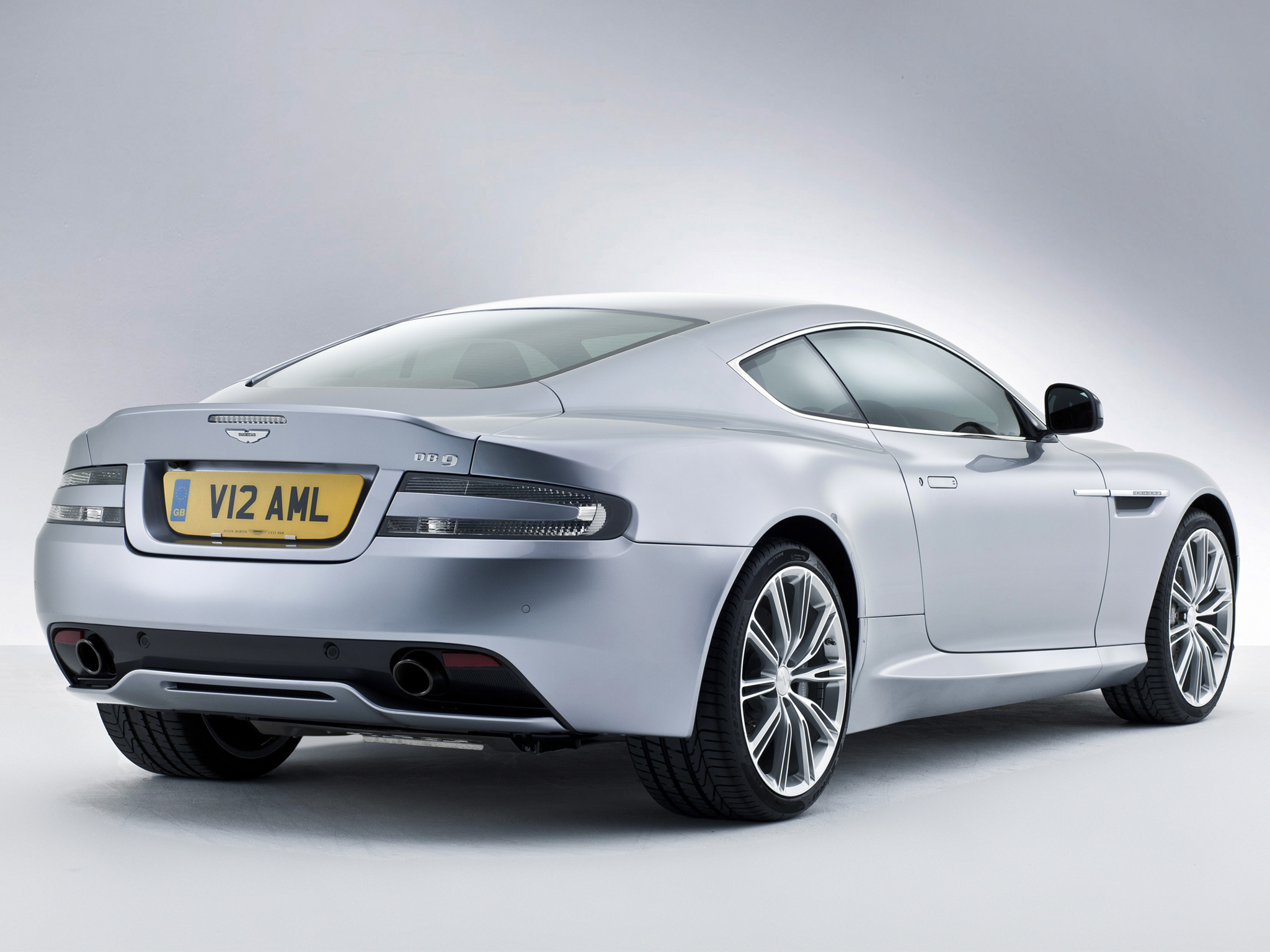 aston martin db9