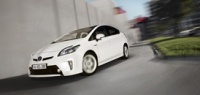 Toyota отложила выпуск Prius на год