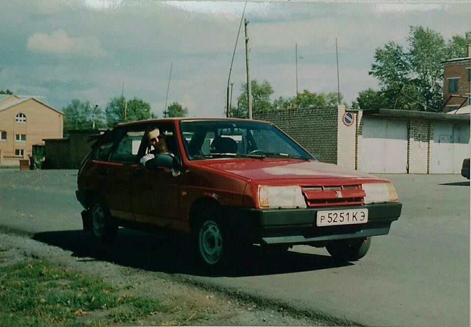 Автомобиль на двоих человек